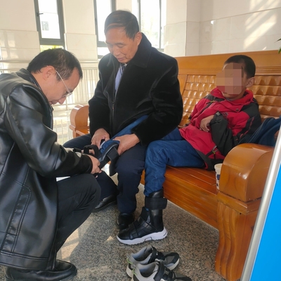 我縣殘聯精準開展假肢矯形器適配工作，助力殘疾人“邁”向新生活